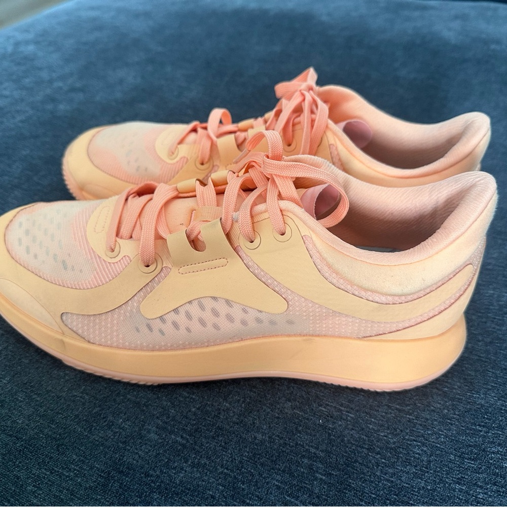 Lululemon Sneakers 10.5